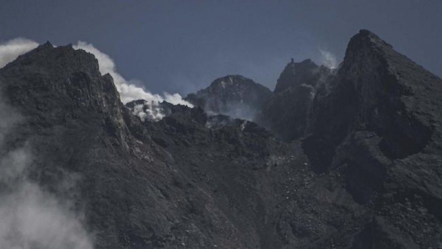 50 trận tuyết lở tại núi lửa Merapi, Indonesia duy trì tình trạng khẩn cấp